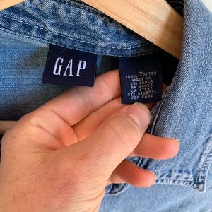 GAP Tops - Vintage Gap Denim Sleeveless Shirt GAP Tops - Vintage Gap Denim Sleeveless Shirt